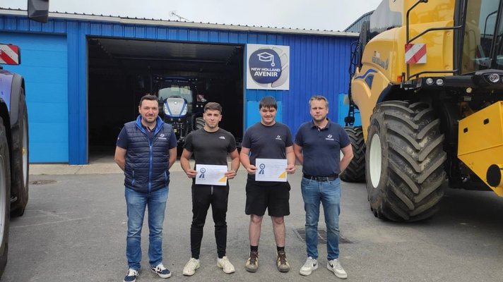 NEW HOLLAND AVENIR